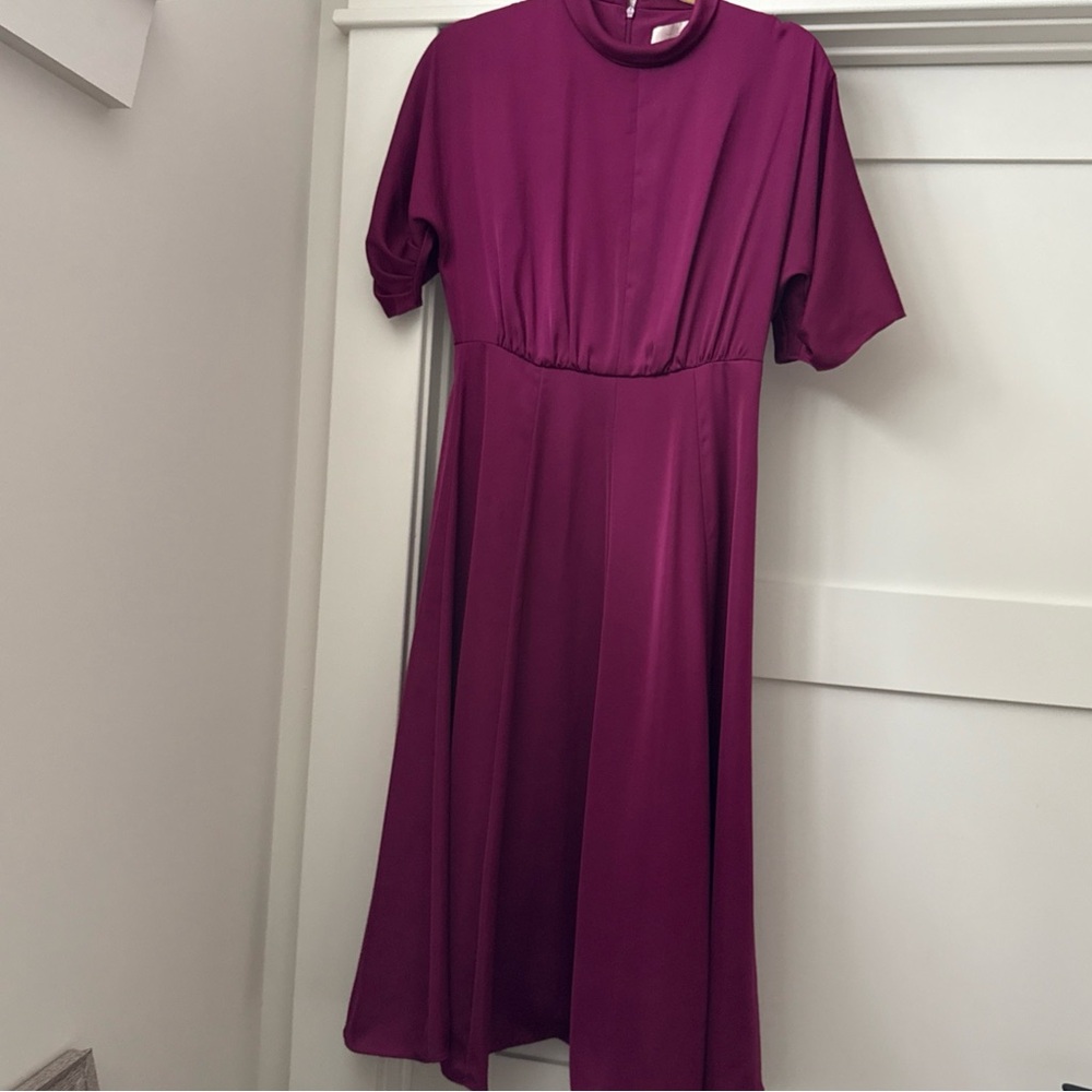 Gal Meets Glam Rich Rose hued Midi Dress